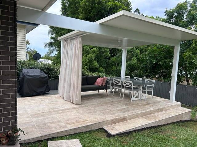 Travertine Tilling Outdoor Space